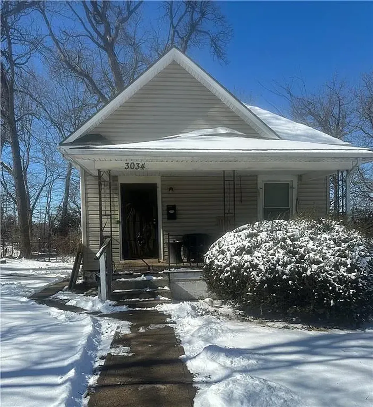 listing, photo 1