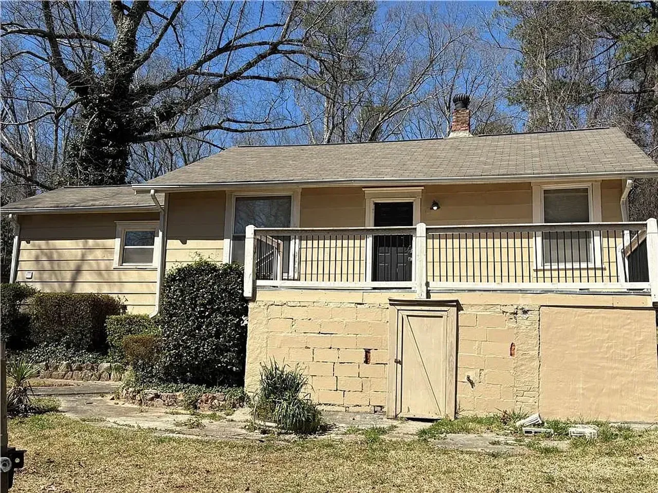 listing, photo 1