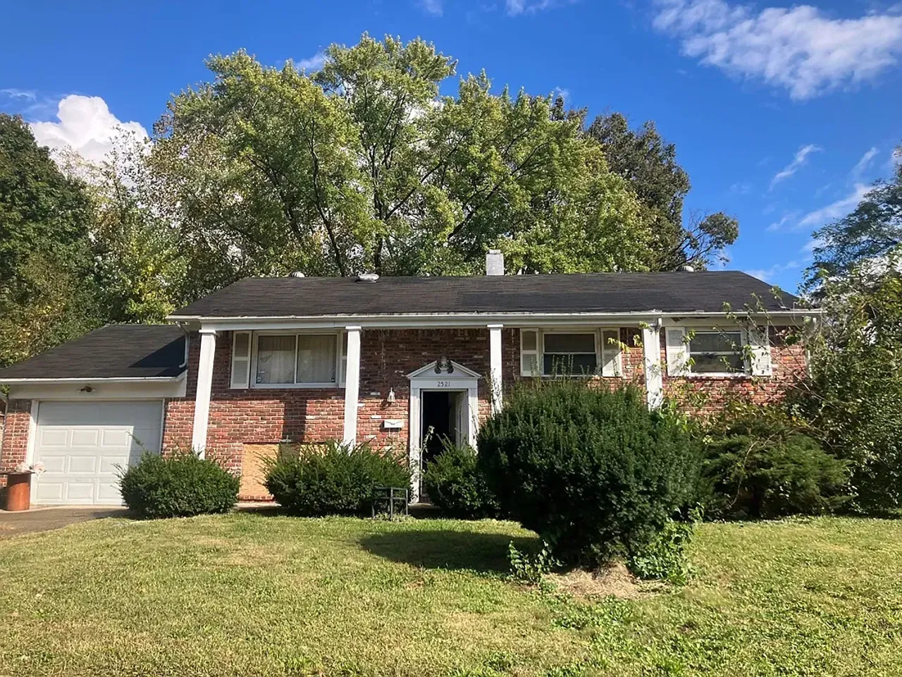 listing, photo 1