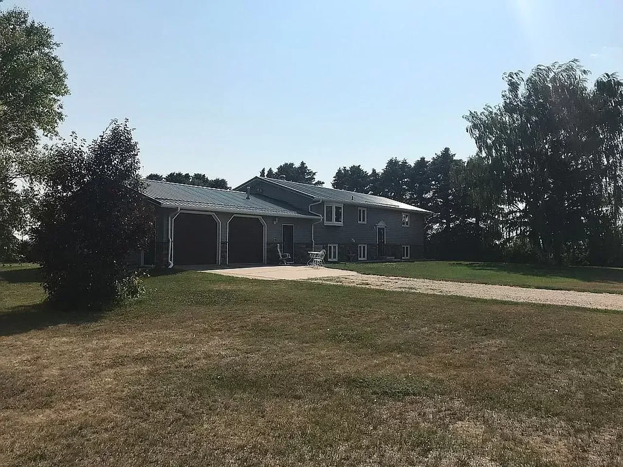 listing, photo 1