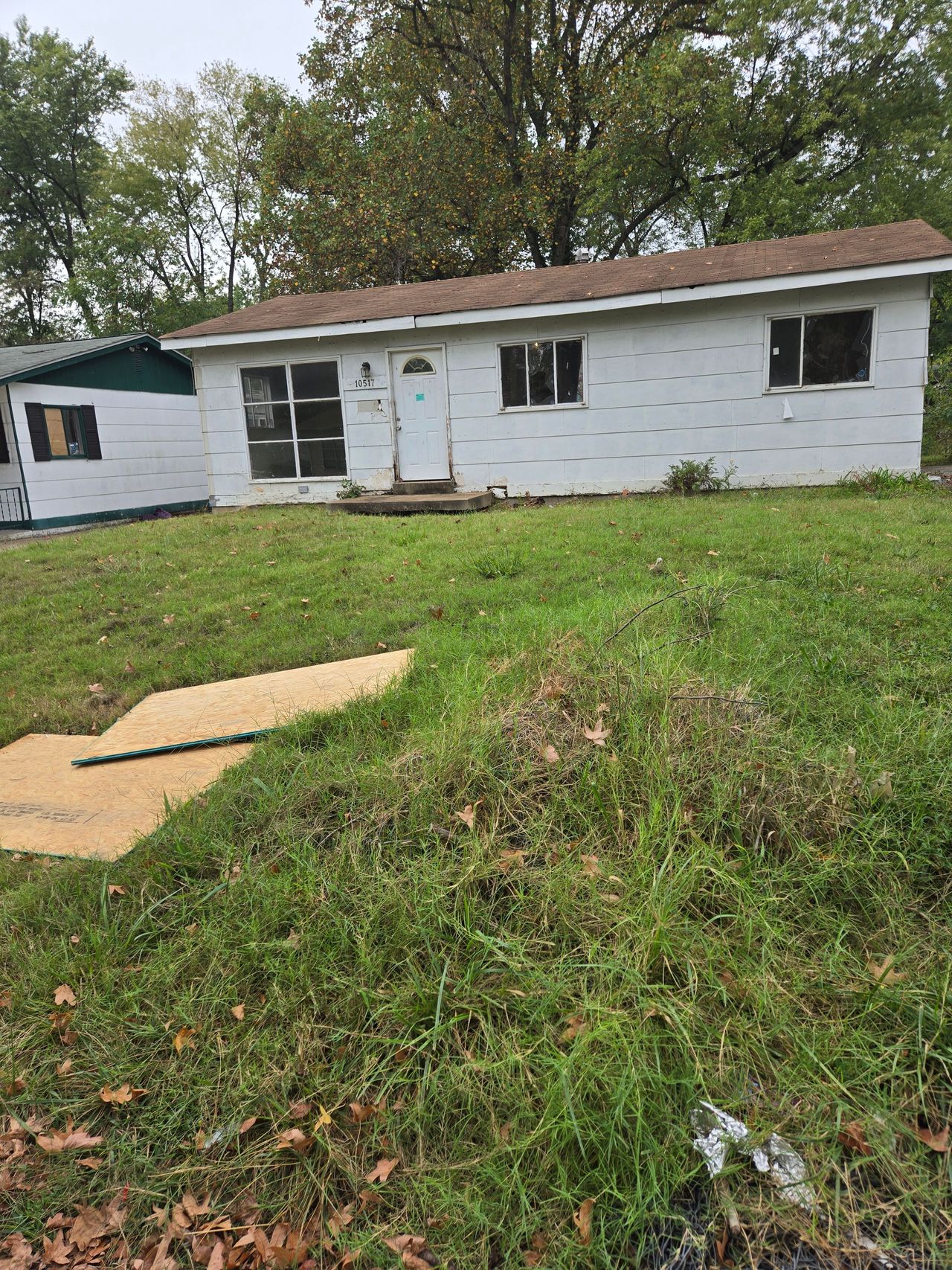 listing, photo 1