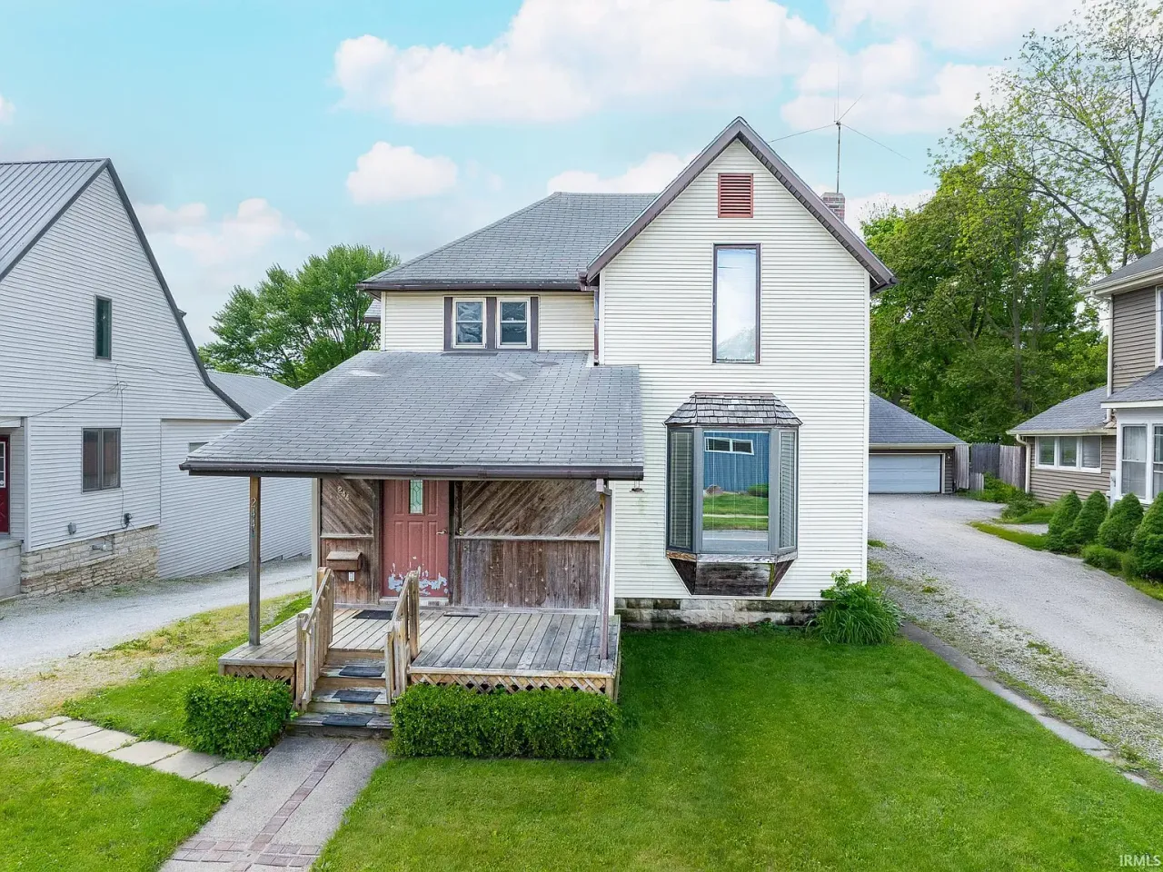 listing, photo 1