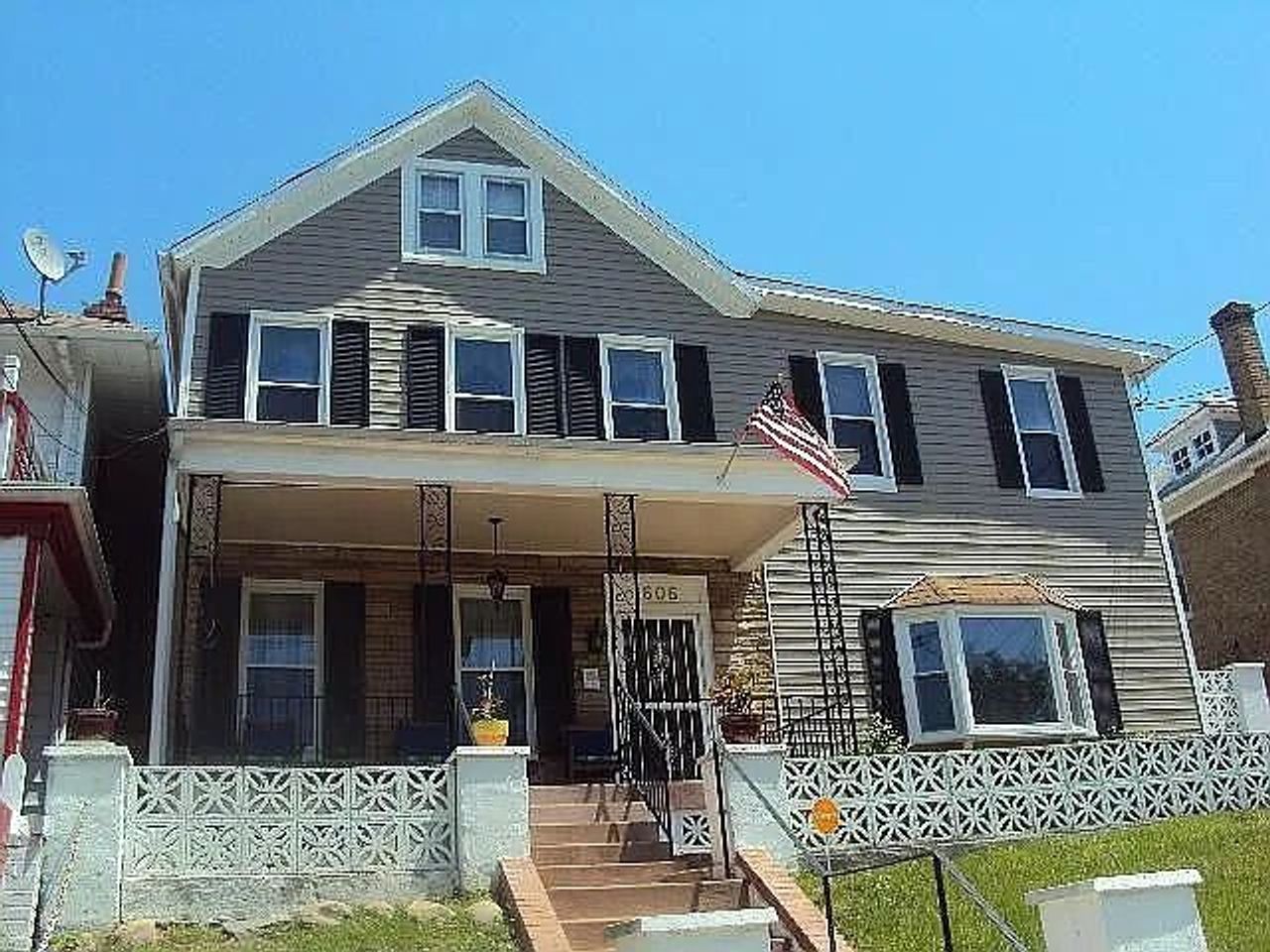 listing, photo 1