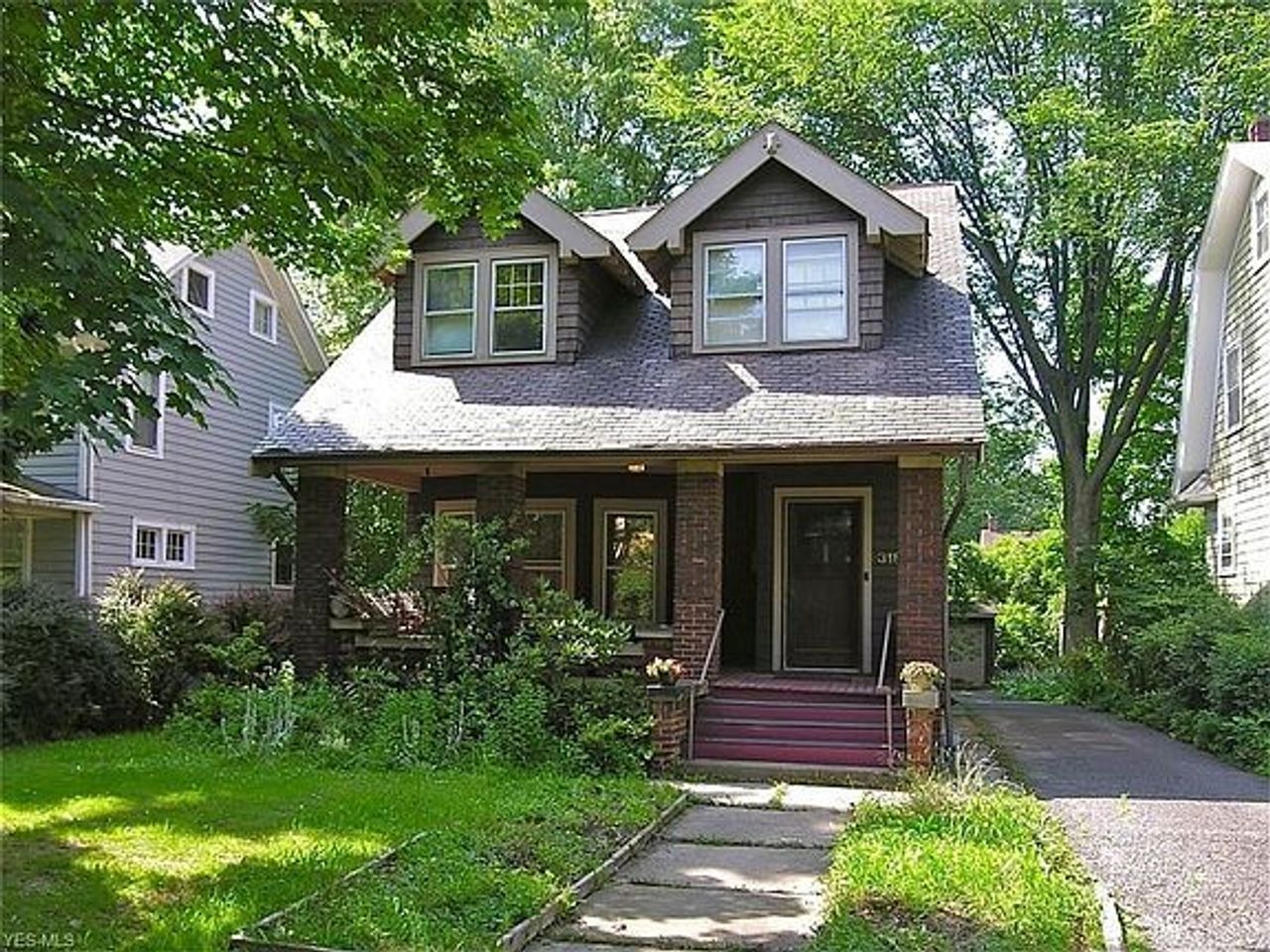 listing, photo 1
