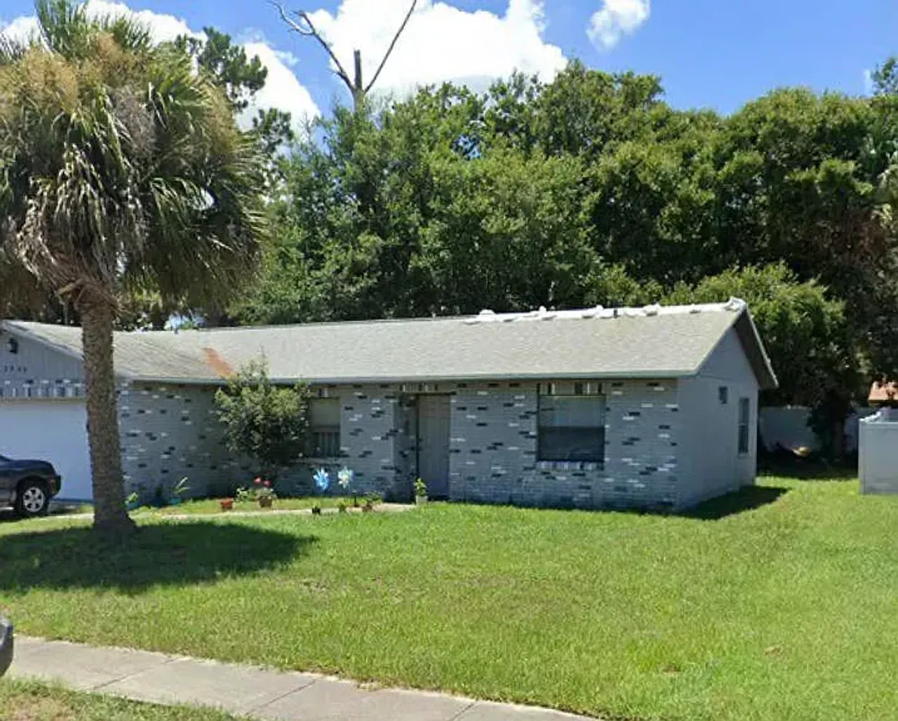 listing, photo 1