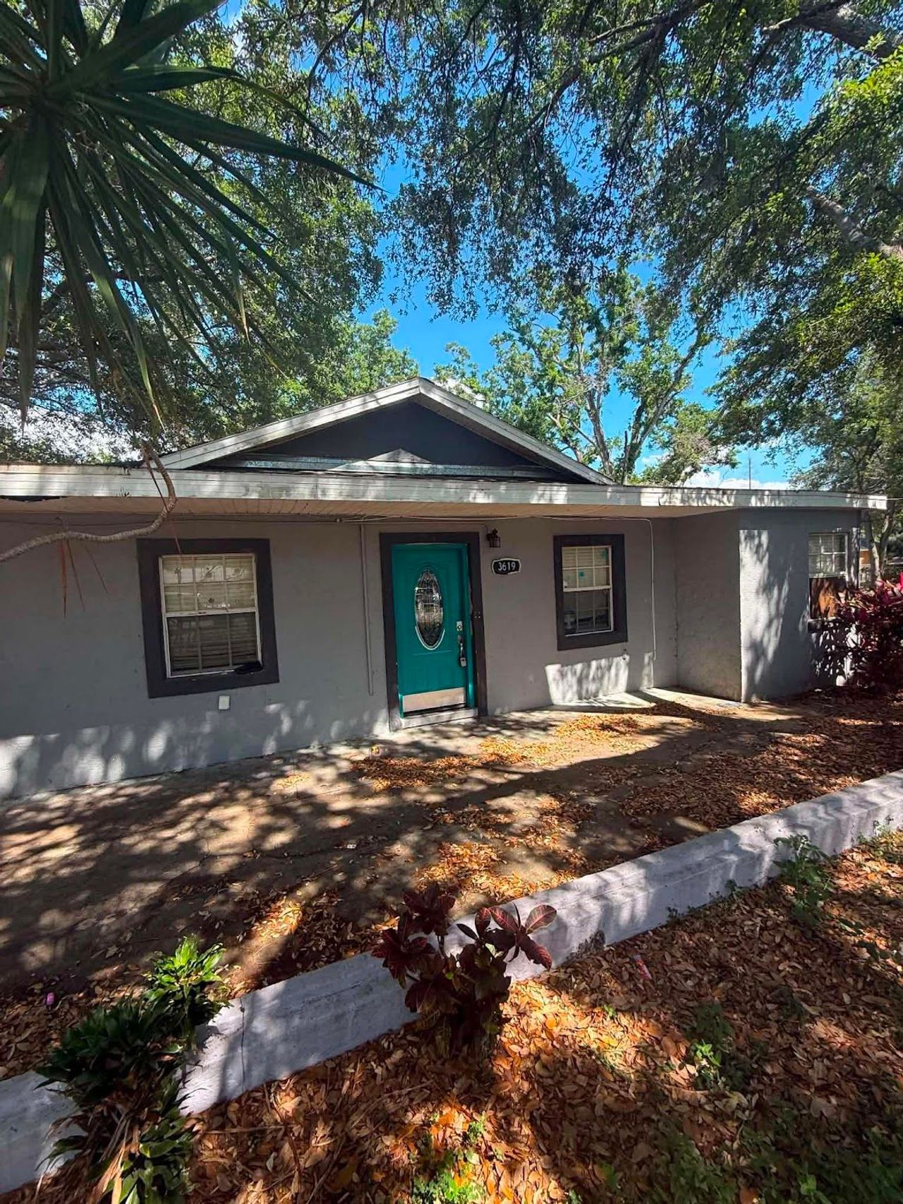 listing, photo 1