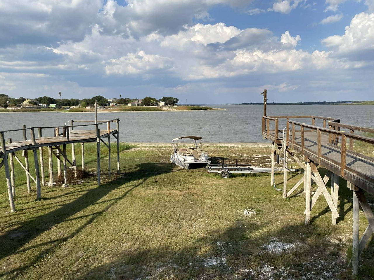 listing, photo 1
