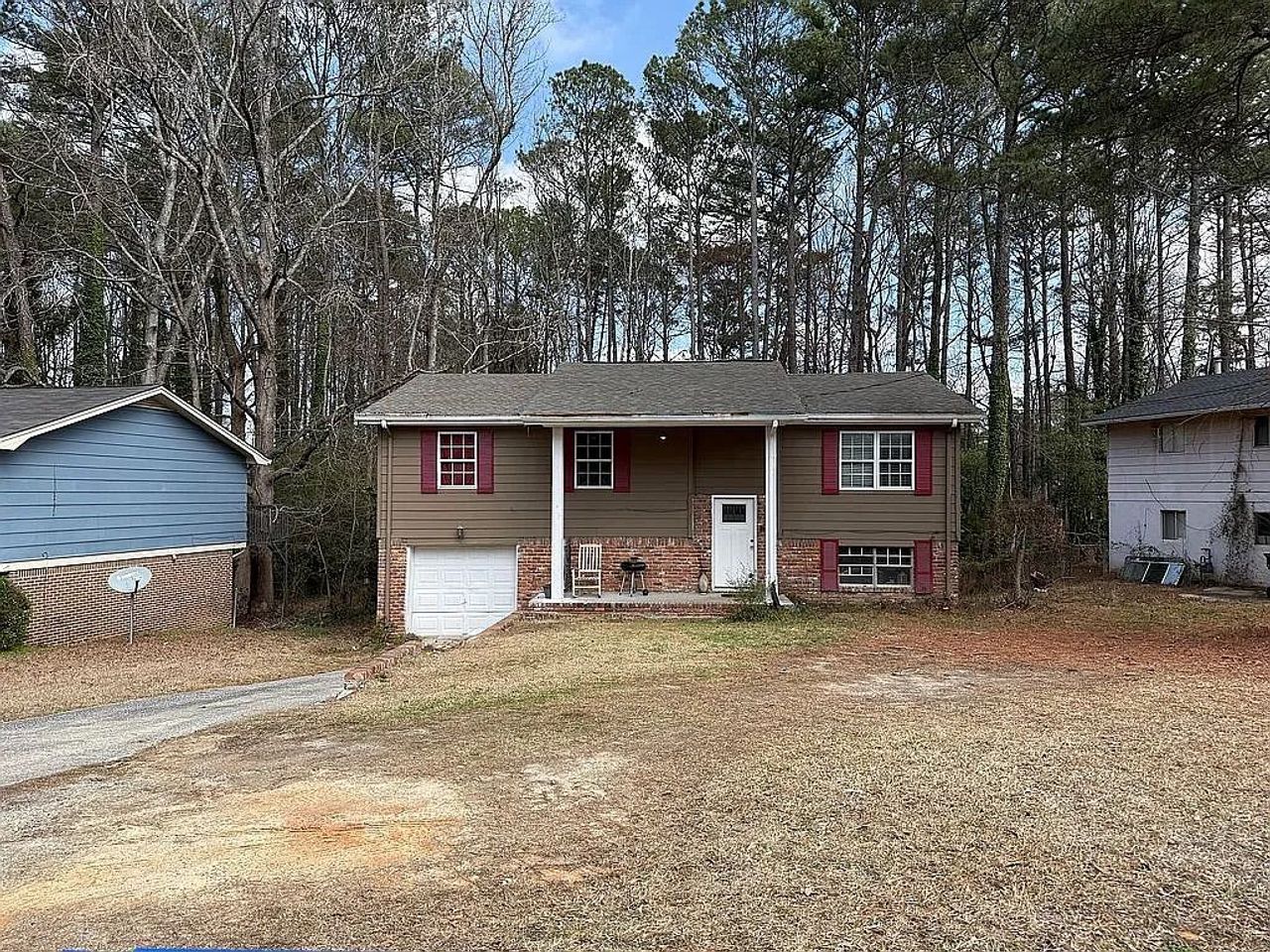 listing, photo 1