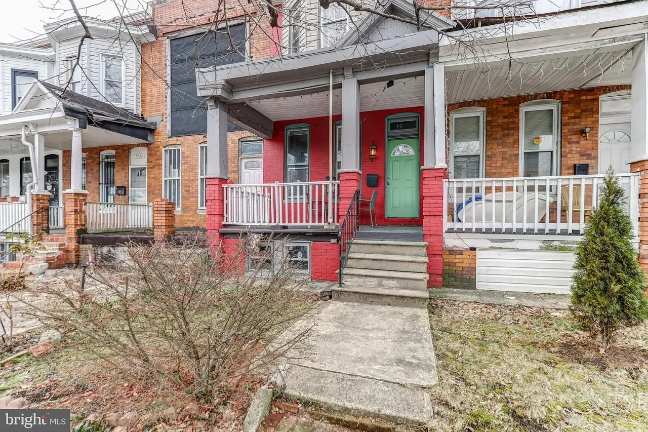 listing, photo 1
