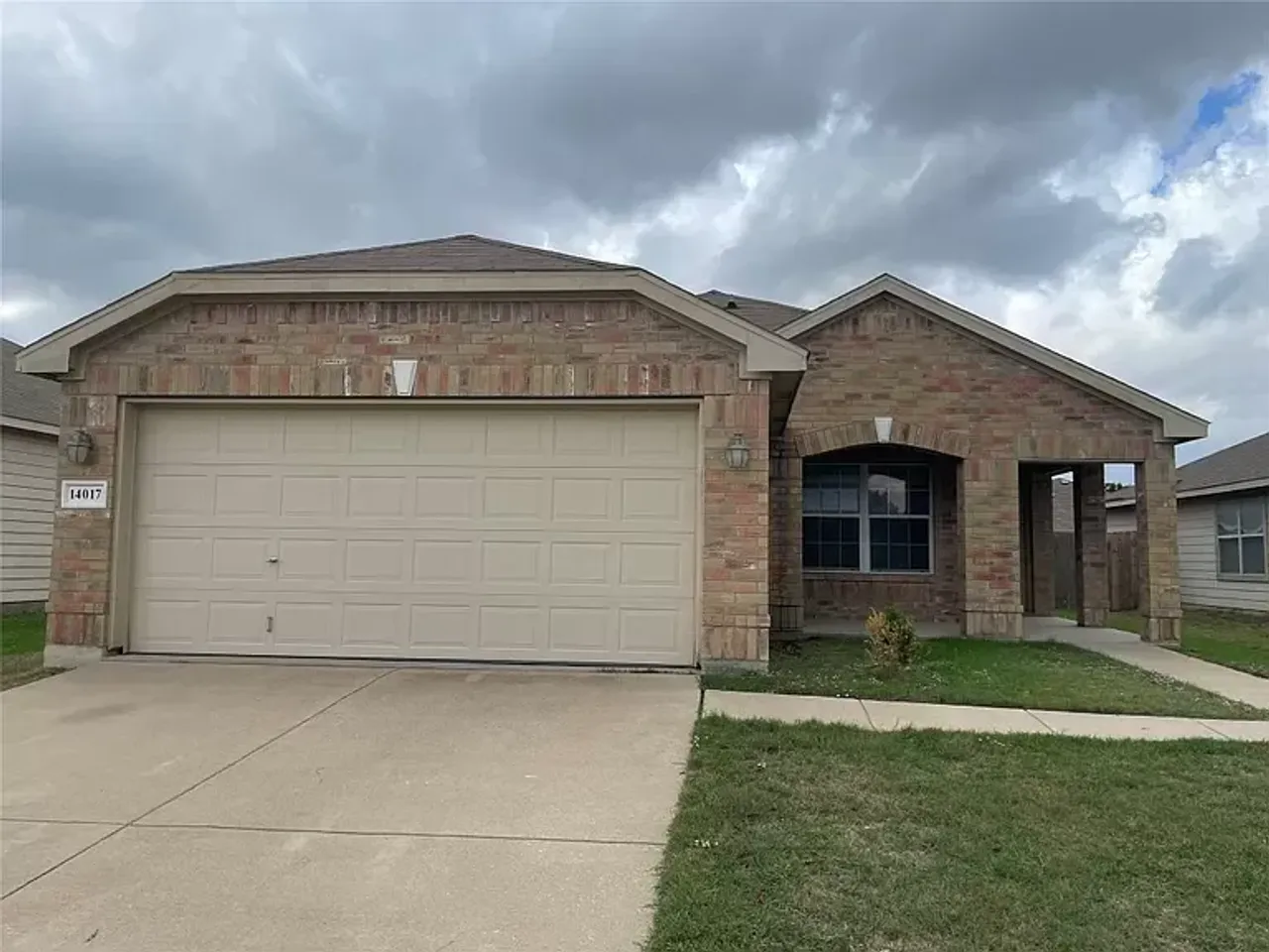 listing, photo 1