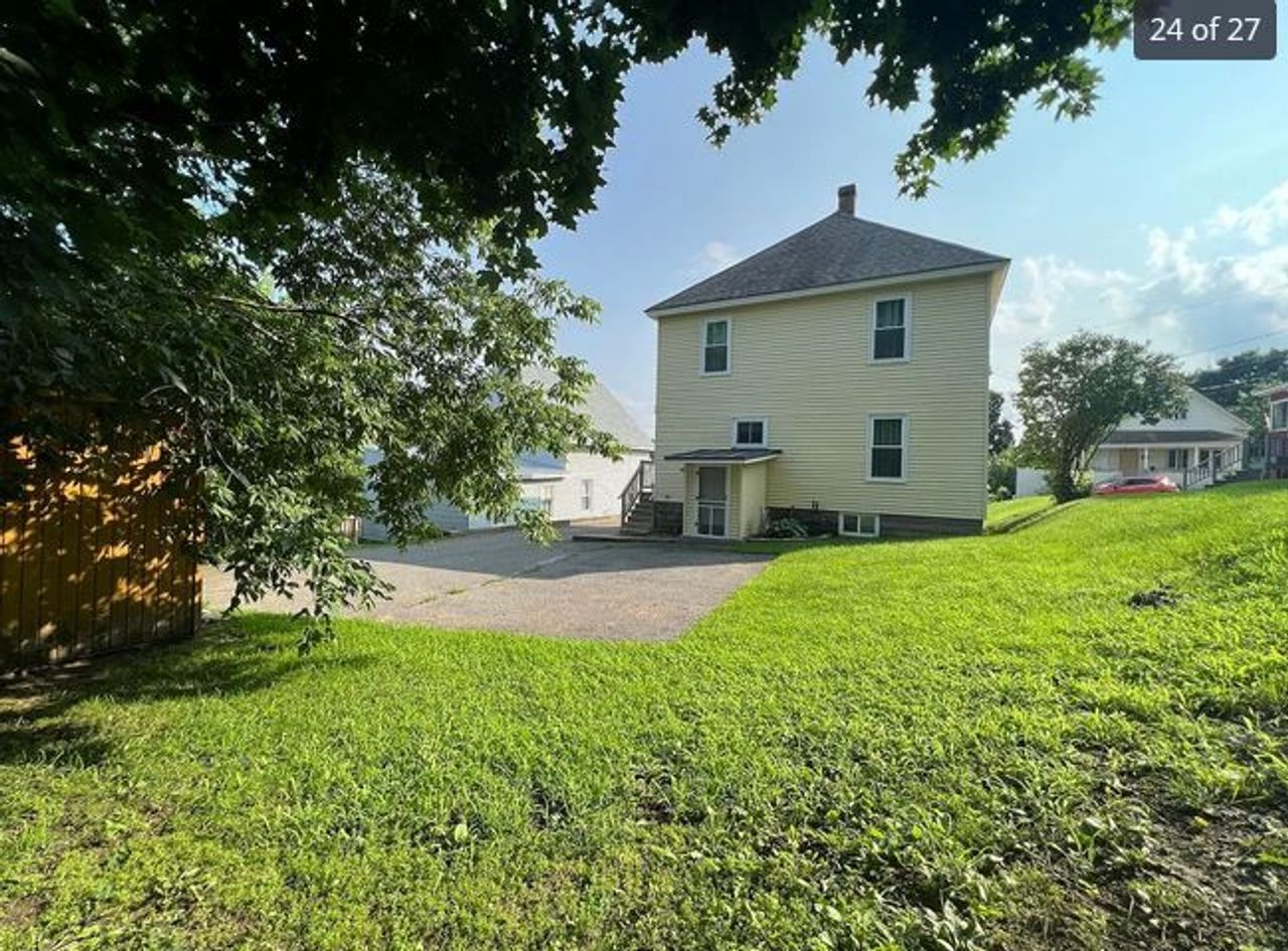 listing, photo 1
