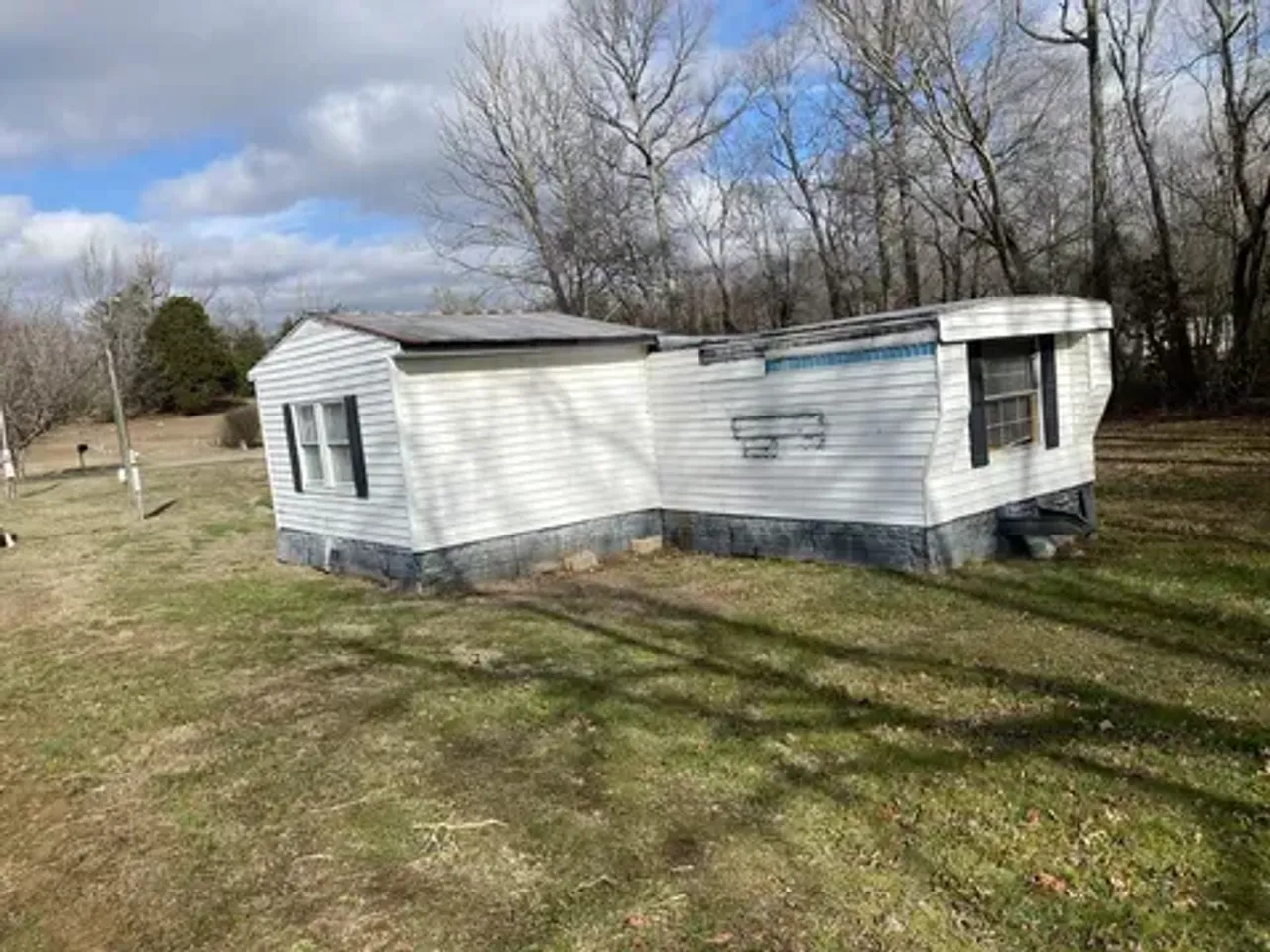 listing, photo 1