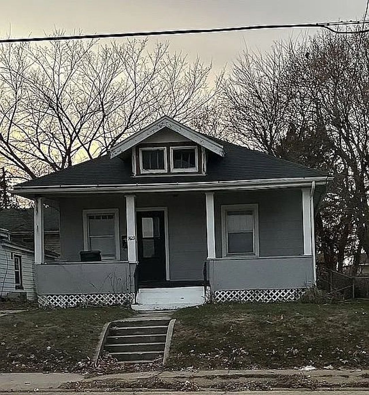 listing, photo 1