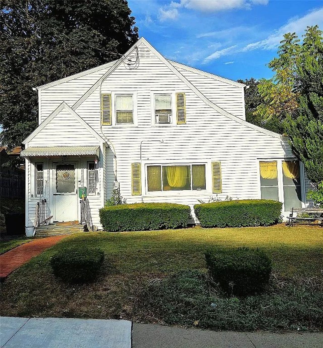 listing, photo 1