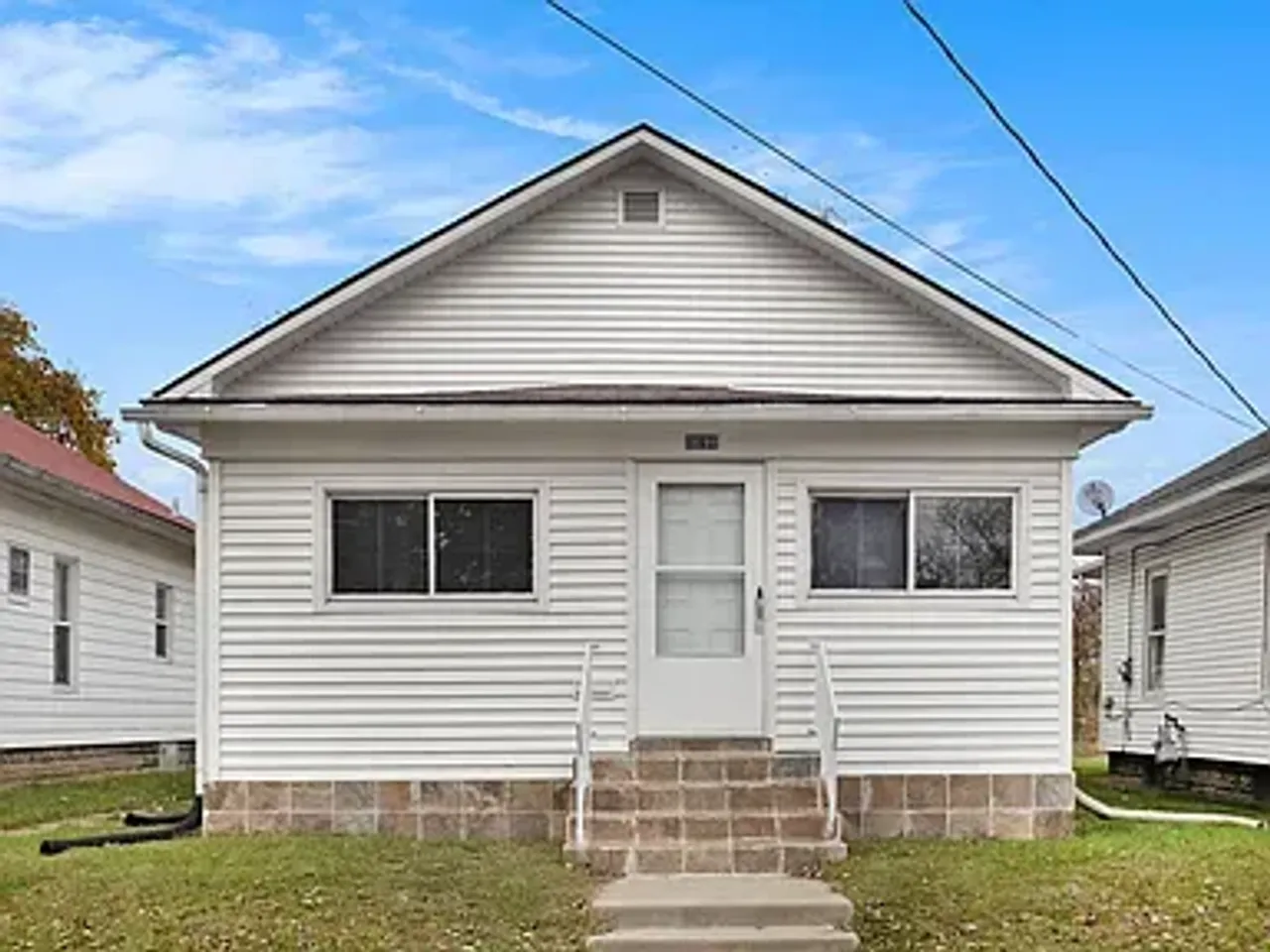 listing, photo 1