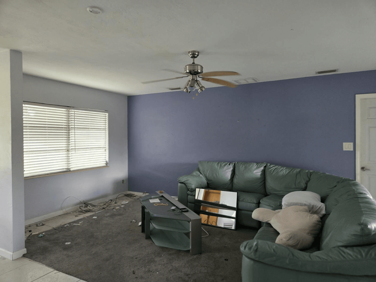 listing, photo 1