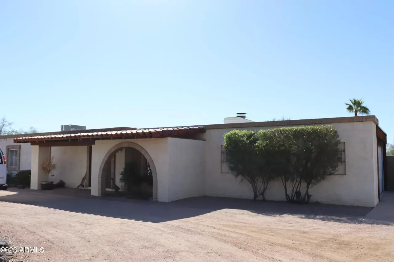 listing, photo 1