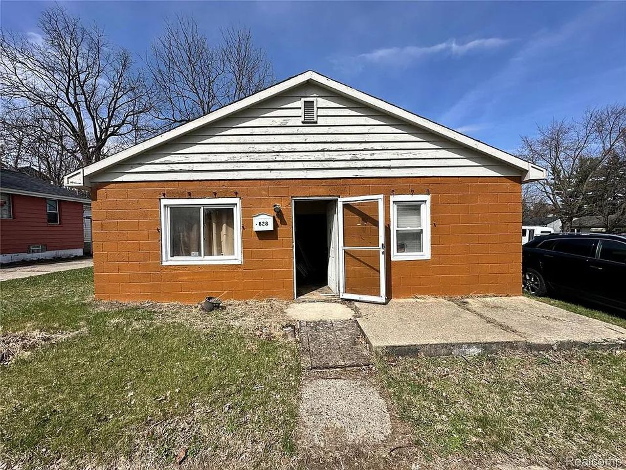 listing, photo 1