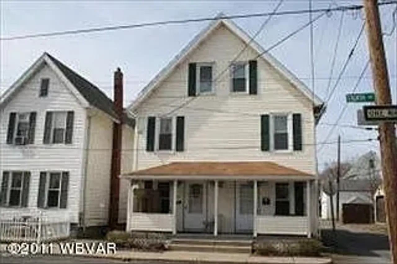 listing, photo 1