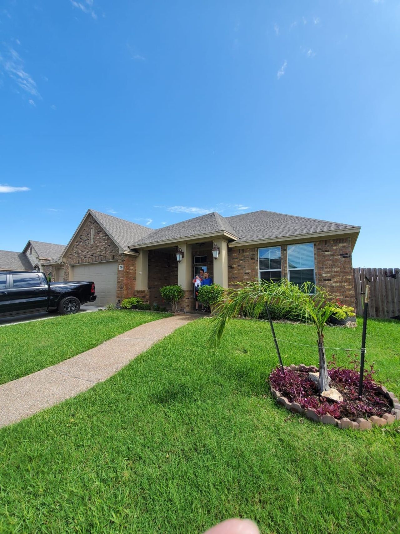 listing, photo 1