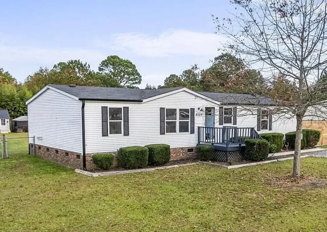 listing, photo 1