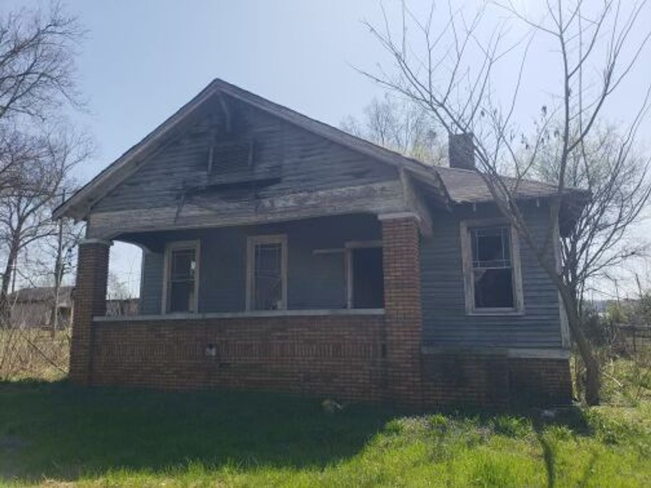 listing, photo 1