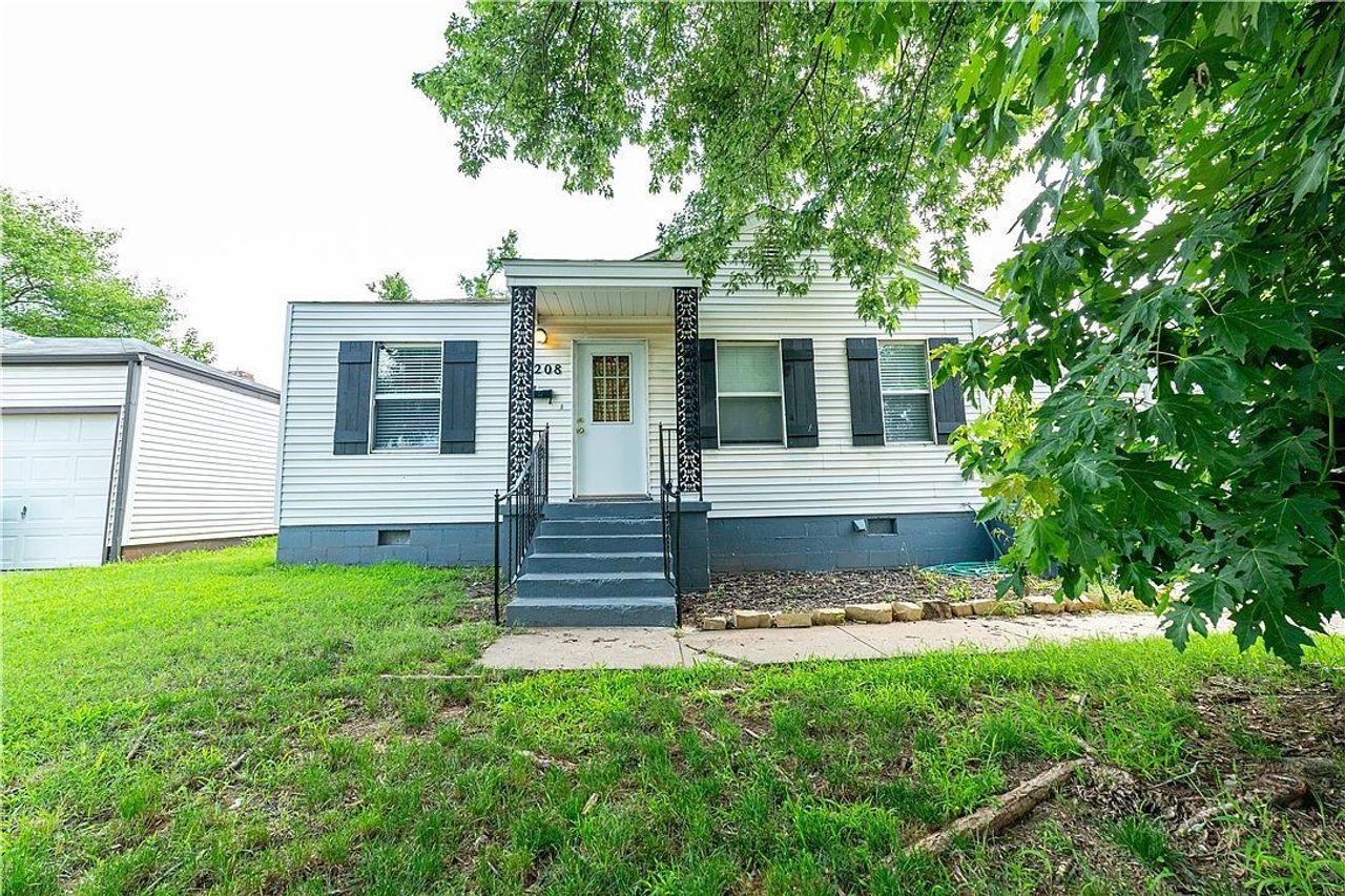 listing, photo 1