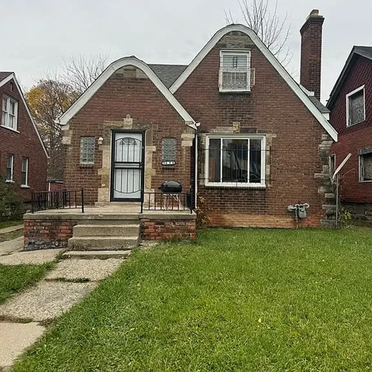 listing, photo 1
