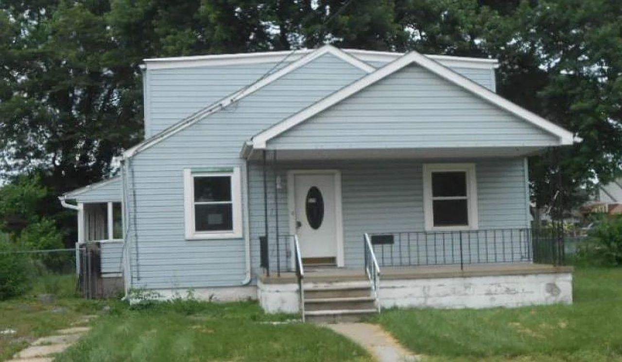 listing, photo 1