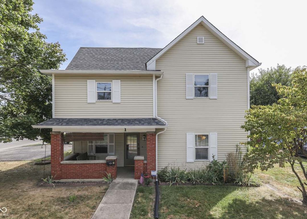 listing, photo 1