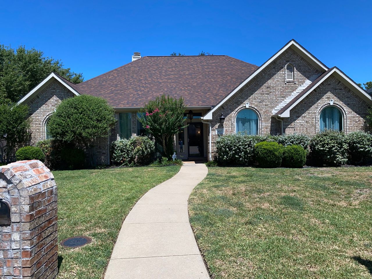 listing, photo 1