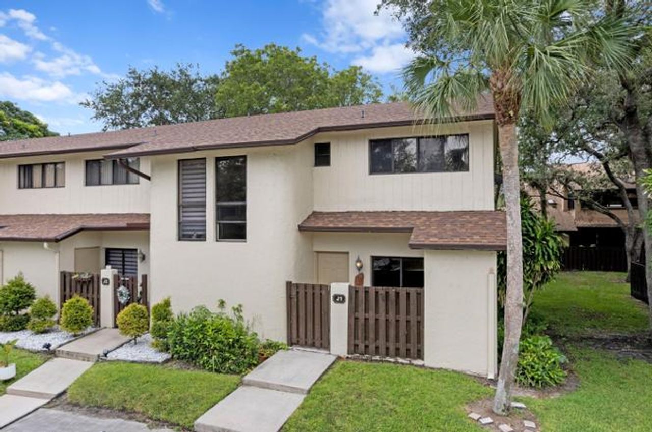 listing, photo 1