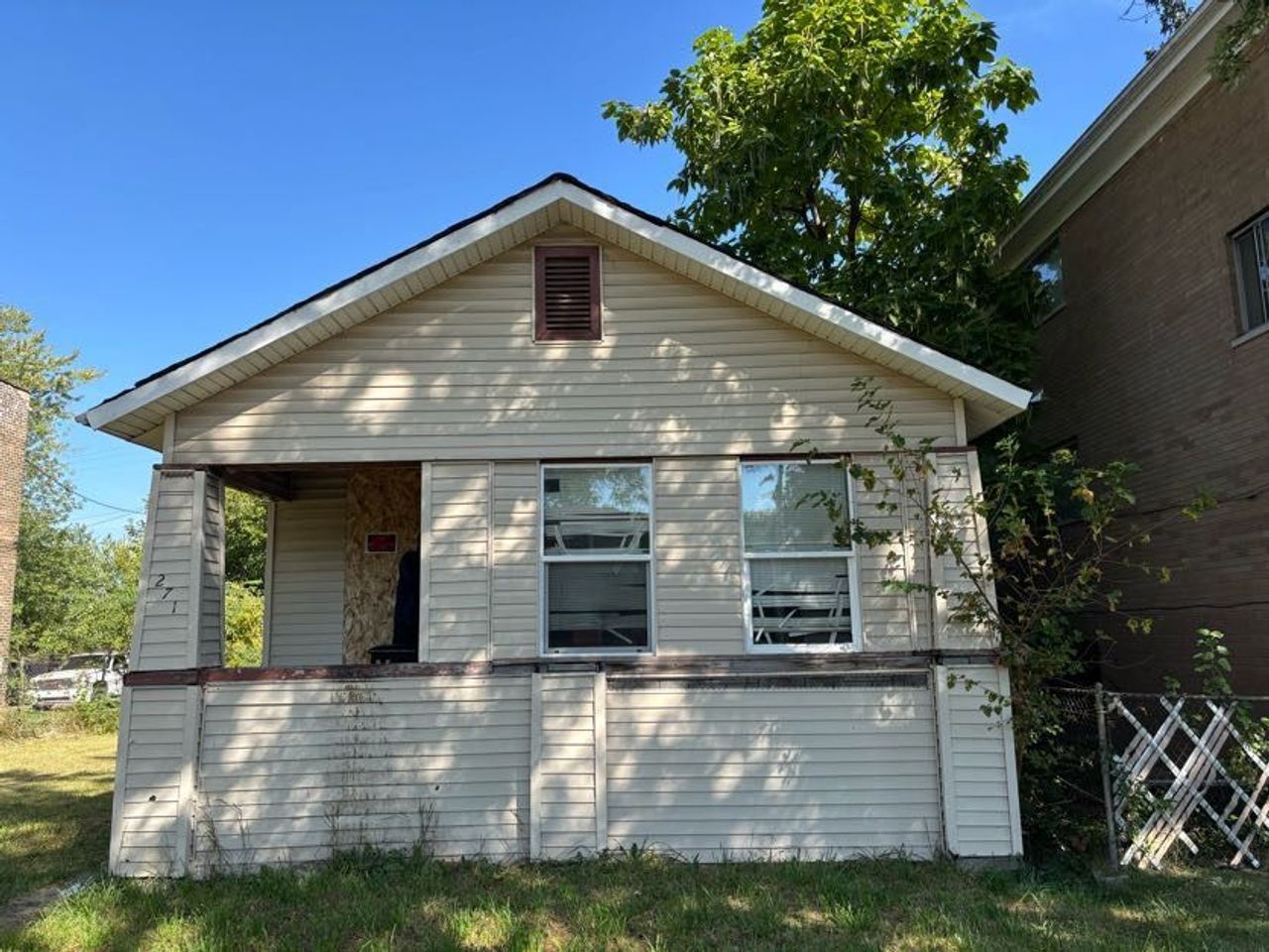 listing, photo 1