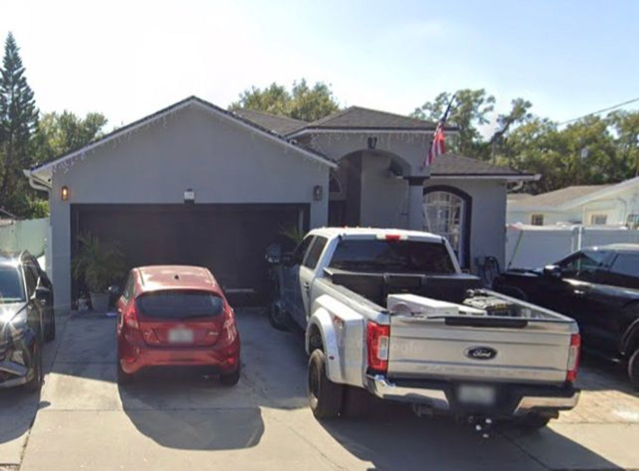 listing, photo 1