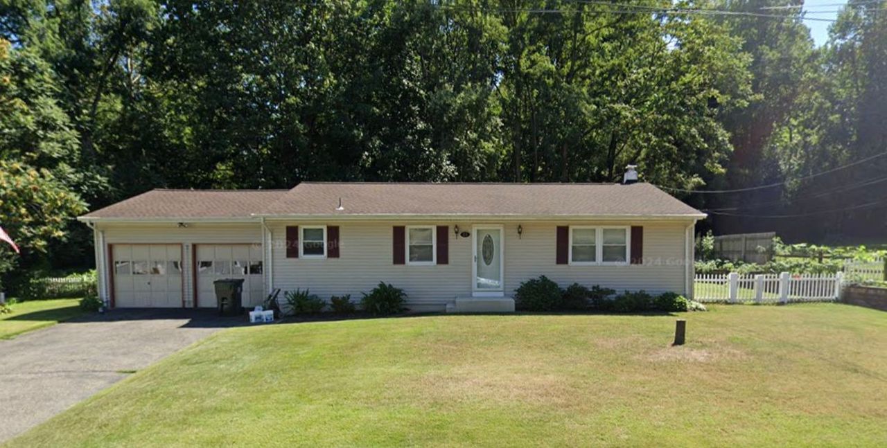 listing, photo 1