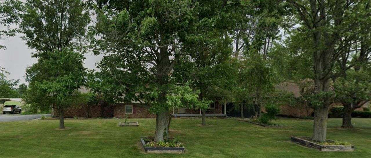 listing, photo 1