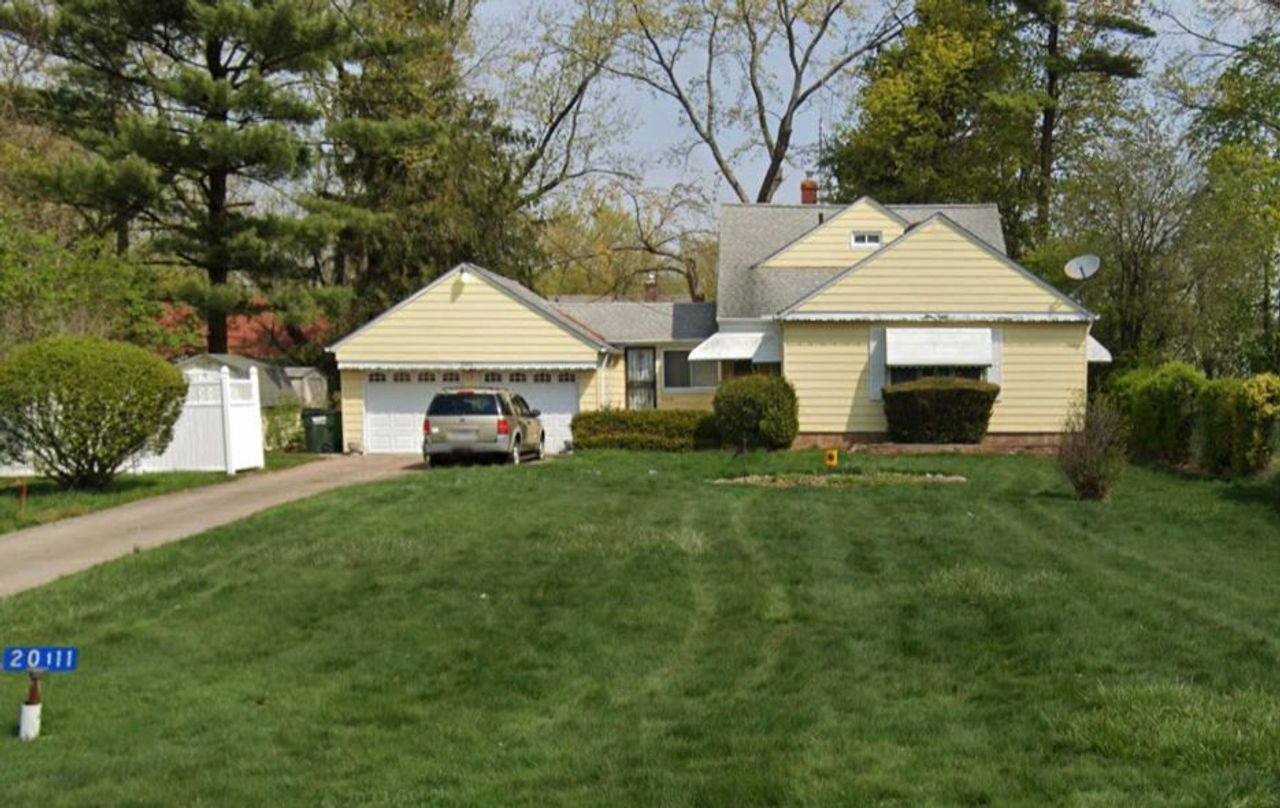 listing, photo 1