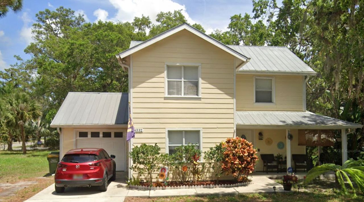 listing, photo 1