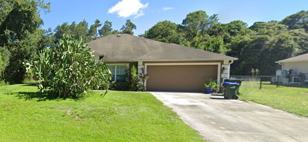 listing, photo 1