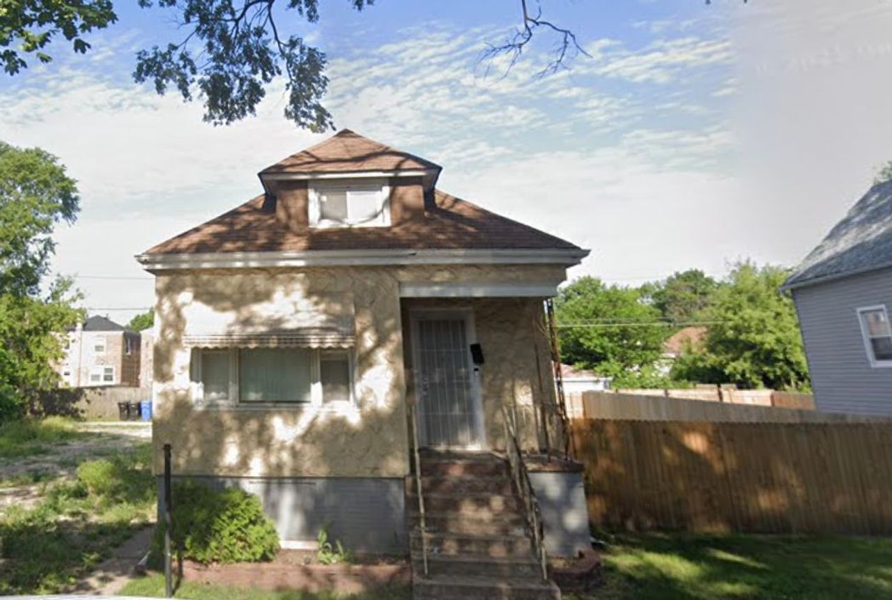 listing, photo 1