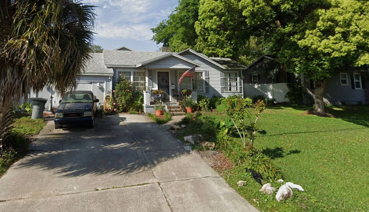 listing, photo 1