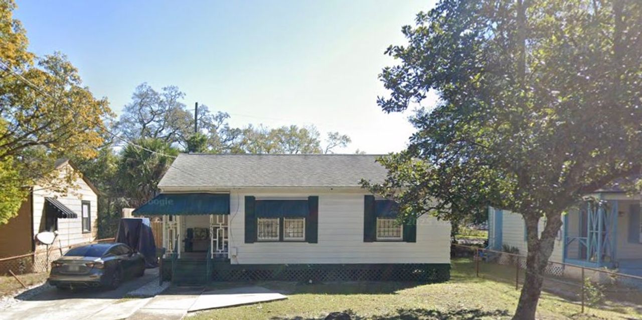 listing, photo 1