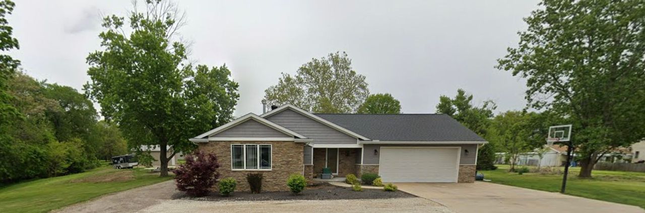 listing, photo 1