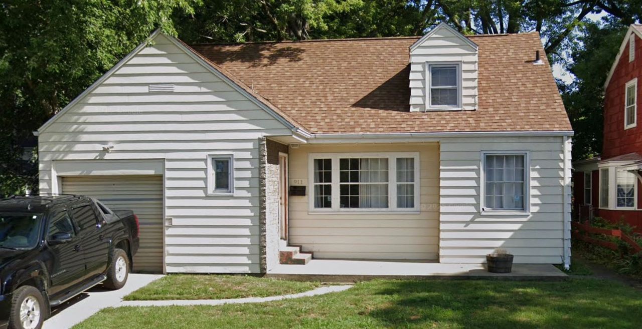 listing, photo 1