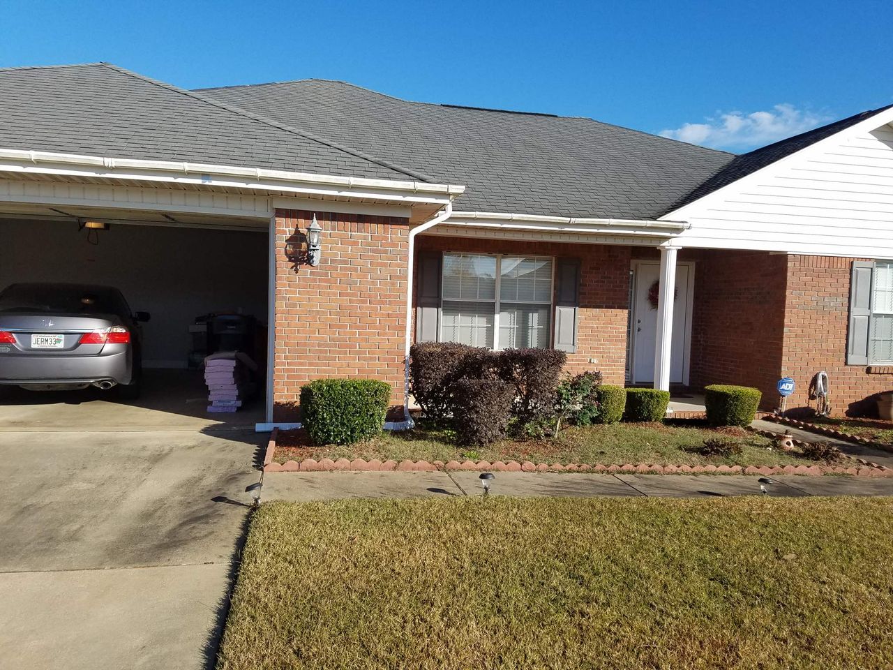 listing, photo 1