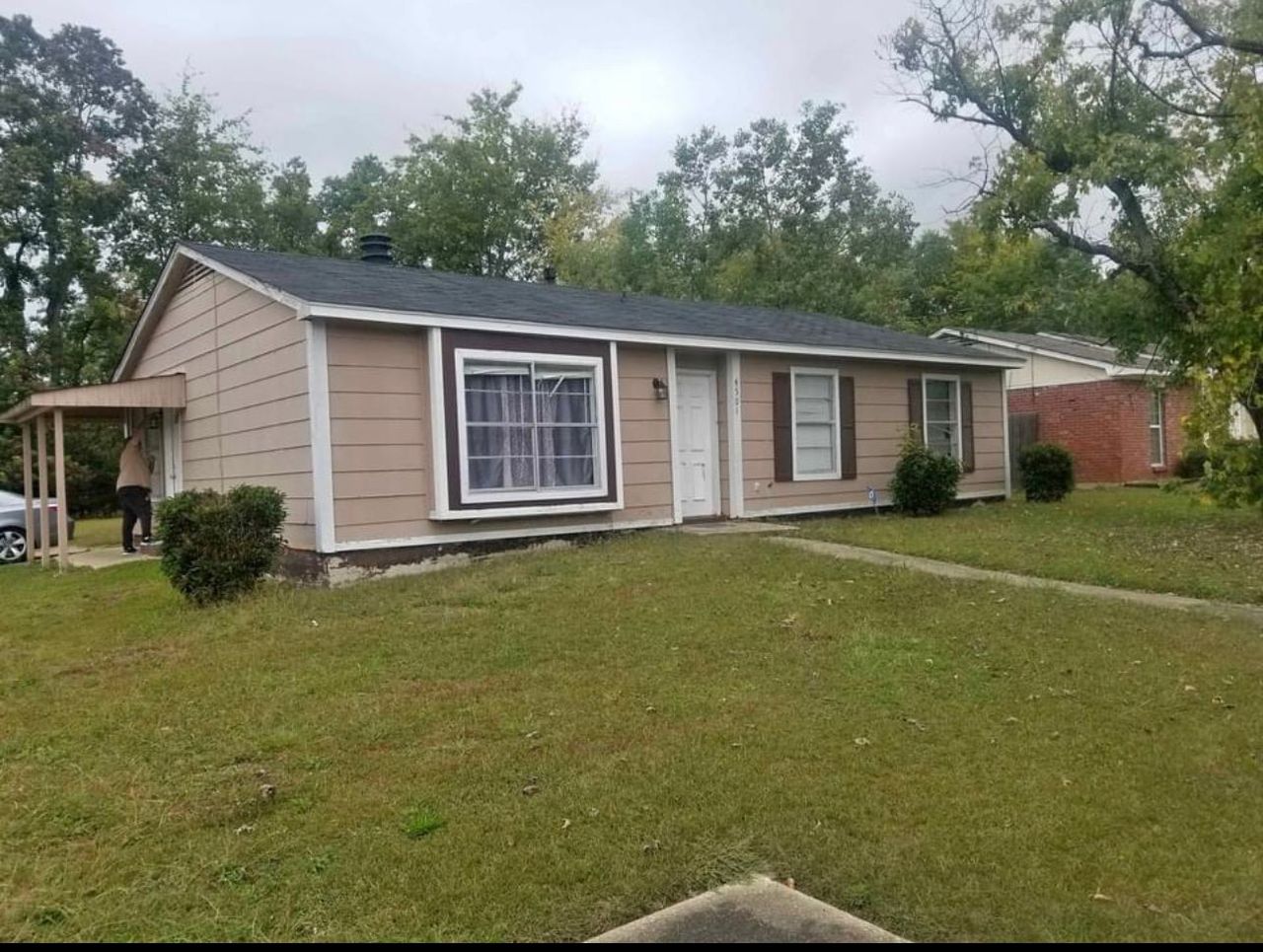 listing, photo 1