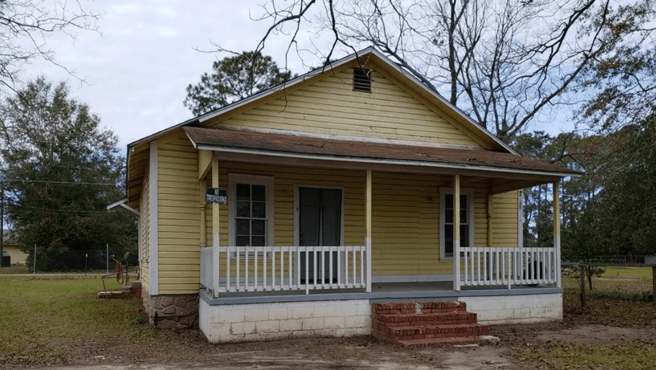 listing, photo 1