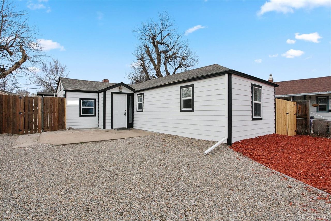 listing, photo 1