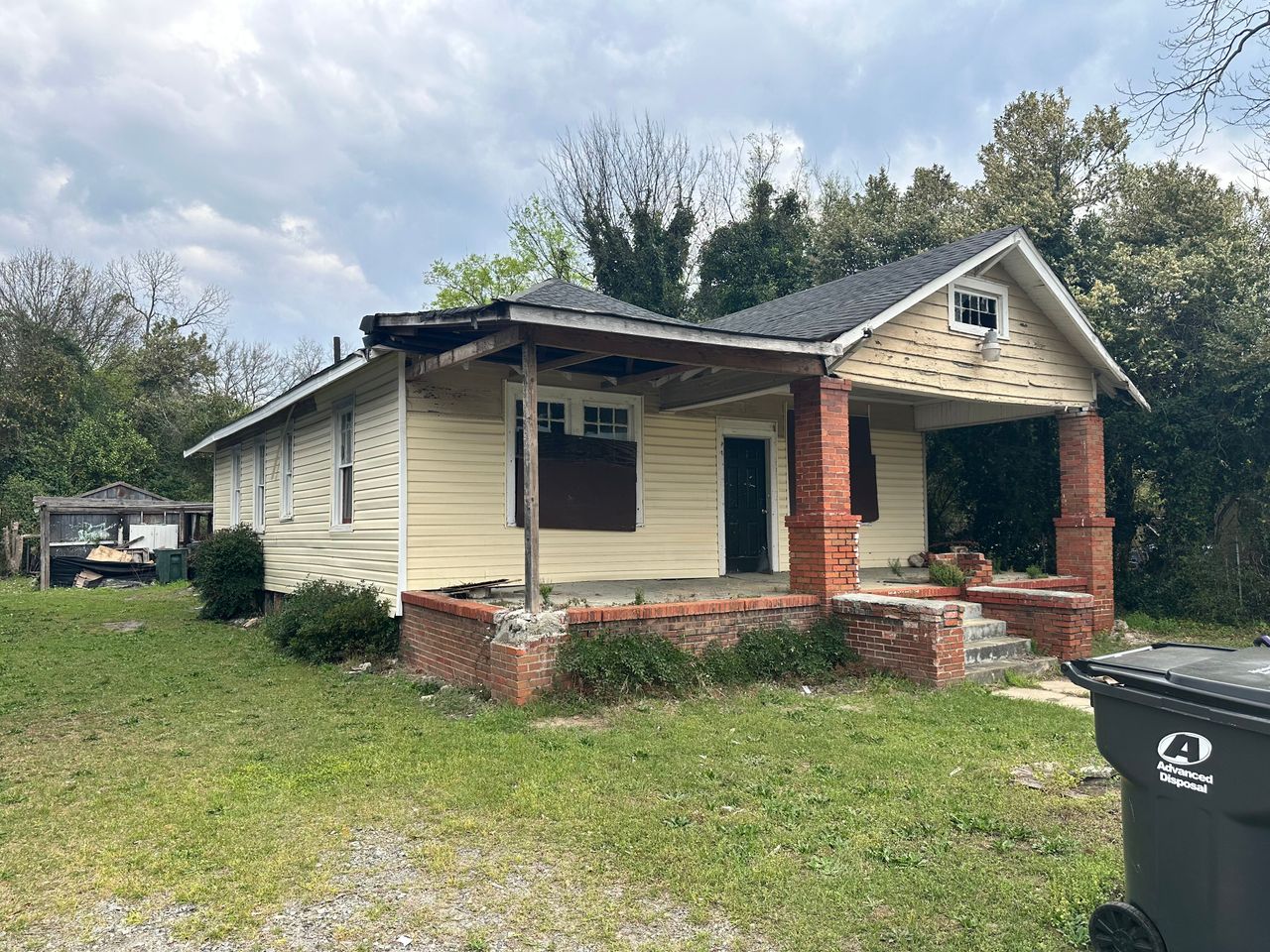 listing, photo 1