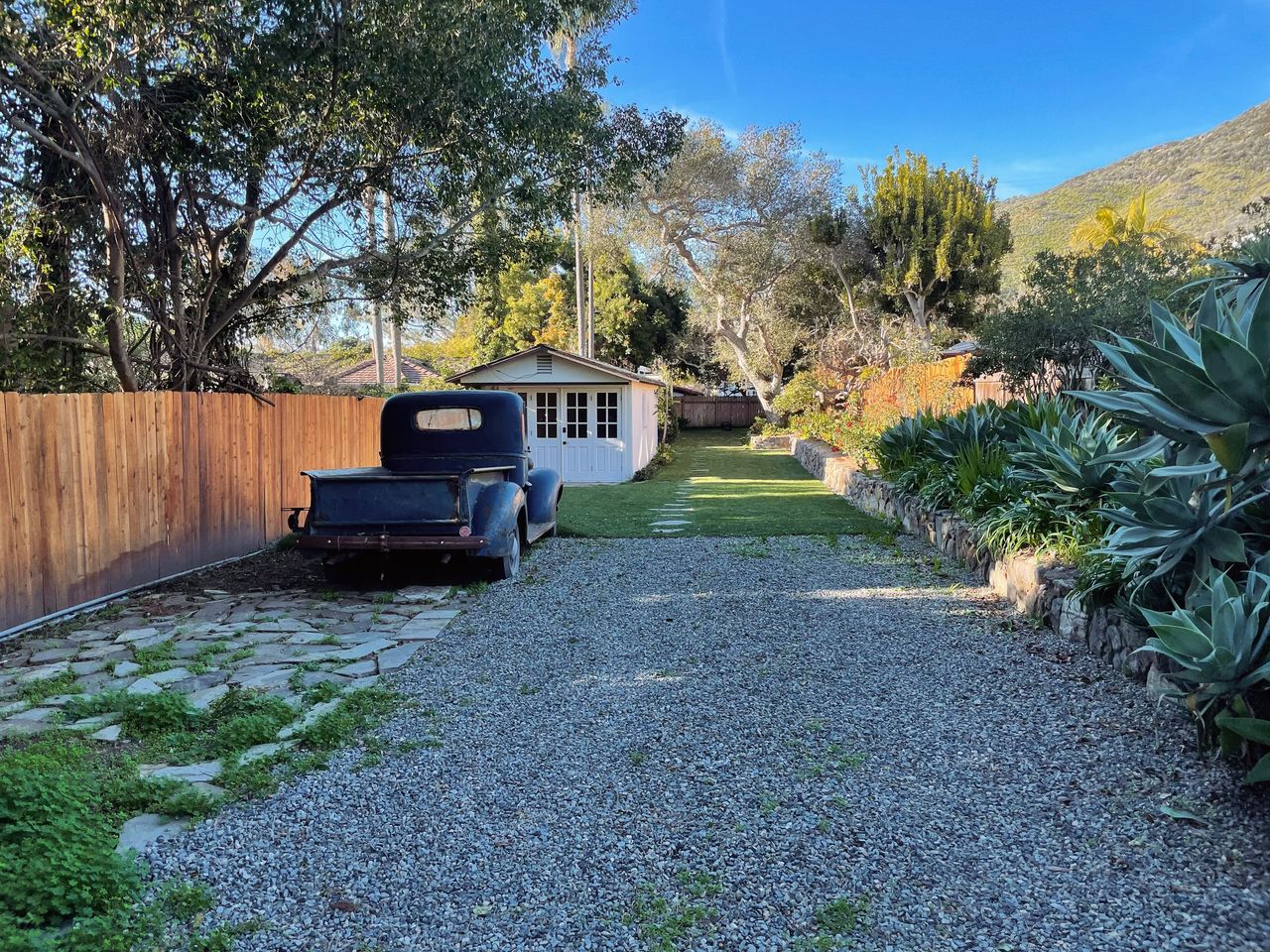 listing, photo 1